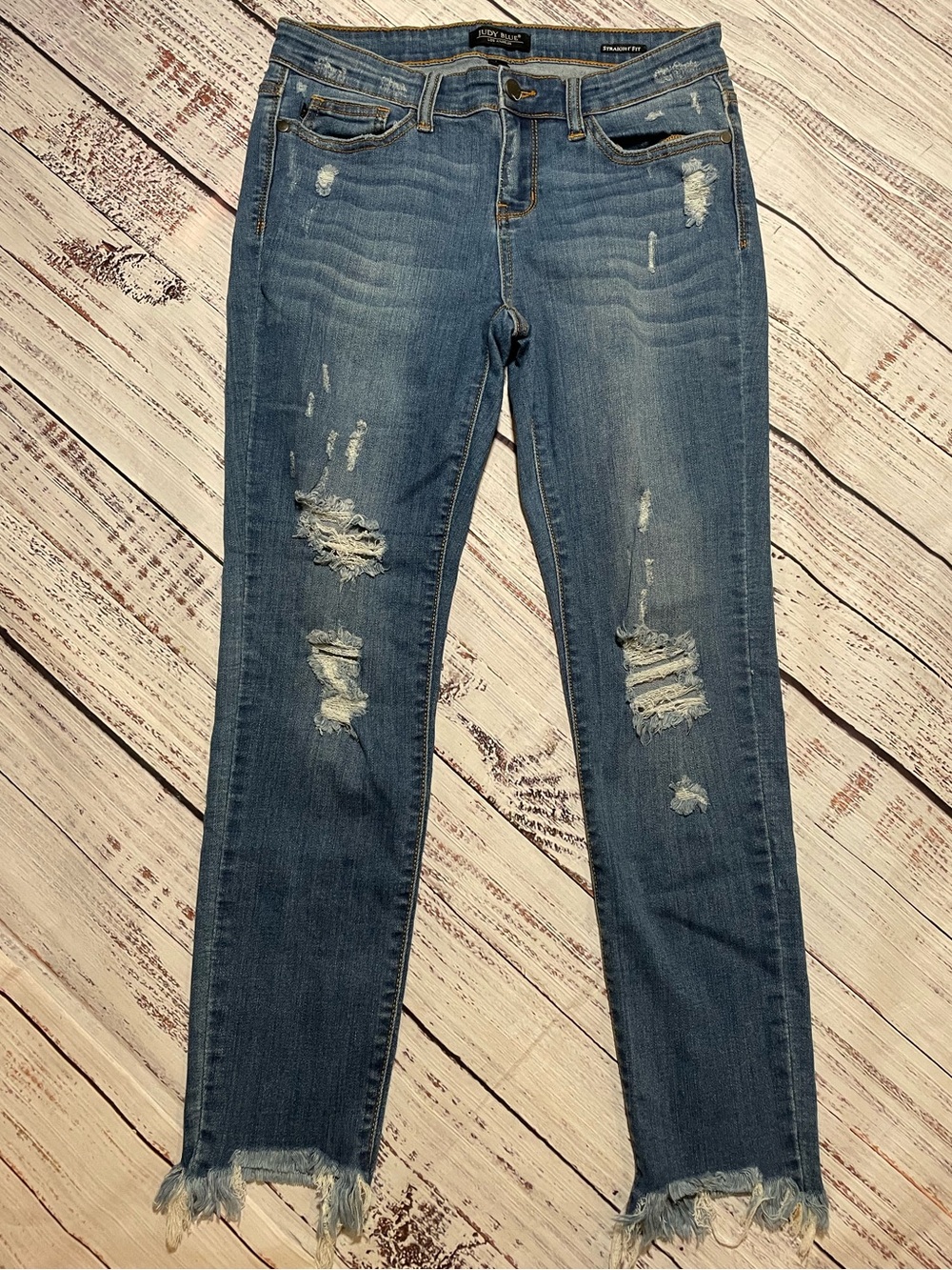 Judy Blue Straight Fit distressed jeans. Size 9/29.